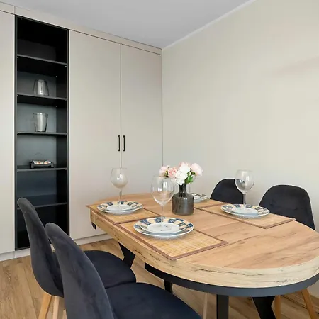 Bright & Modern With Balcony And Seaview By Renters Апартаменты